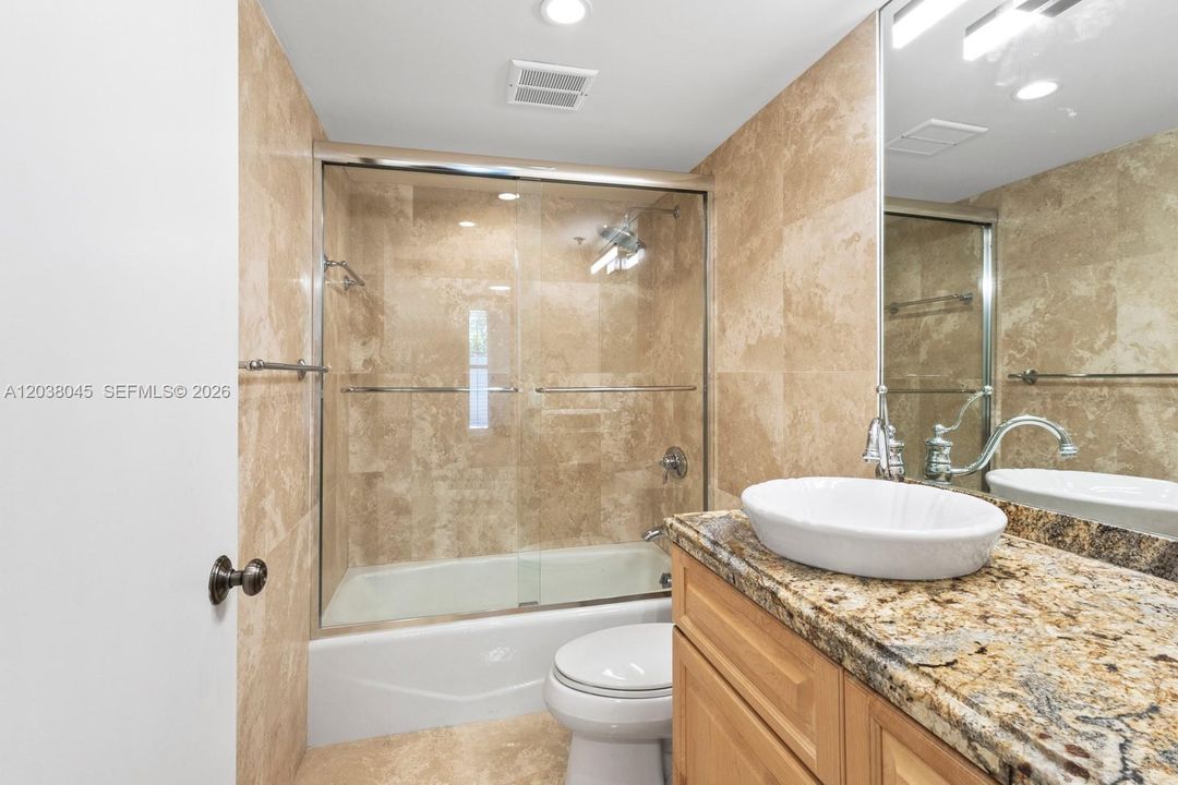 В аренду: $8,200 (2 спален, 2 ванн, 1537 Квадратных фут)