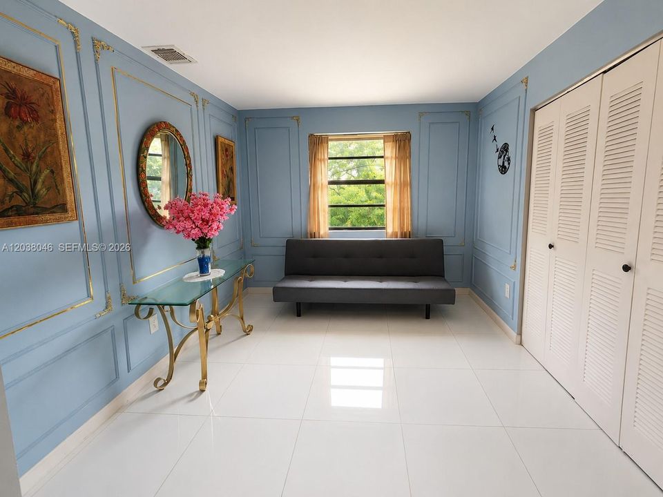 На продажу: $649,900 (4 спален, 2 ванн, 1814 Квадратных фут)