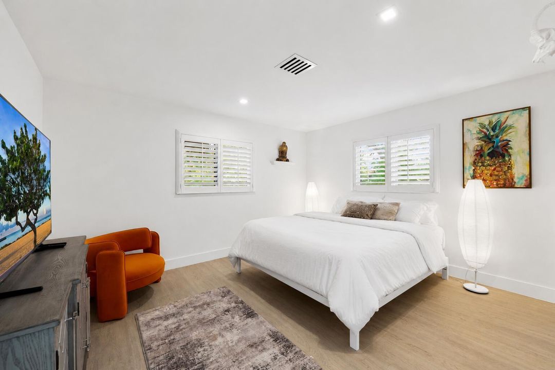 Guest bedroom 1