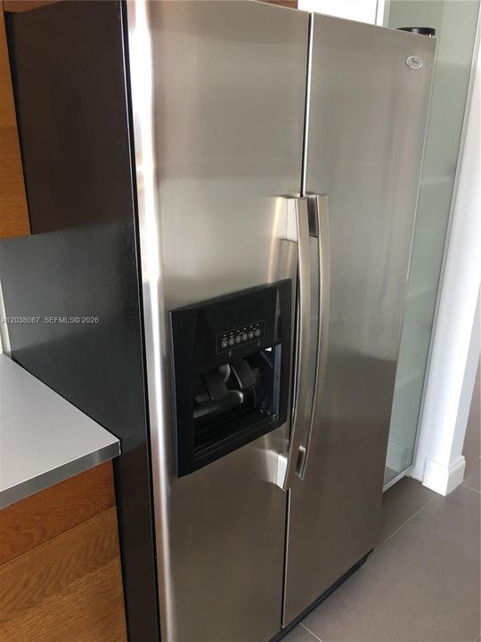 В аренду: $4,290 (2 спален, 2 ванн, 1430 Квадратных фут)