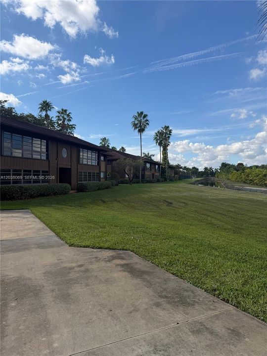 For Sale: $340,000 (2 beds, 1 baths, 1006 Square Feet)