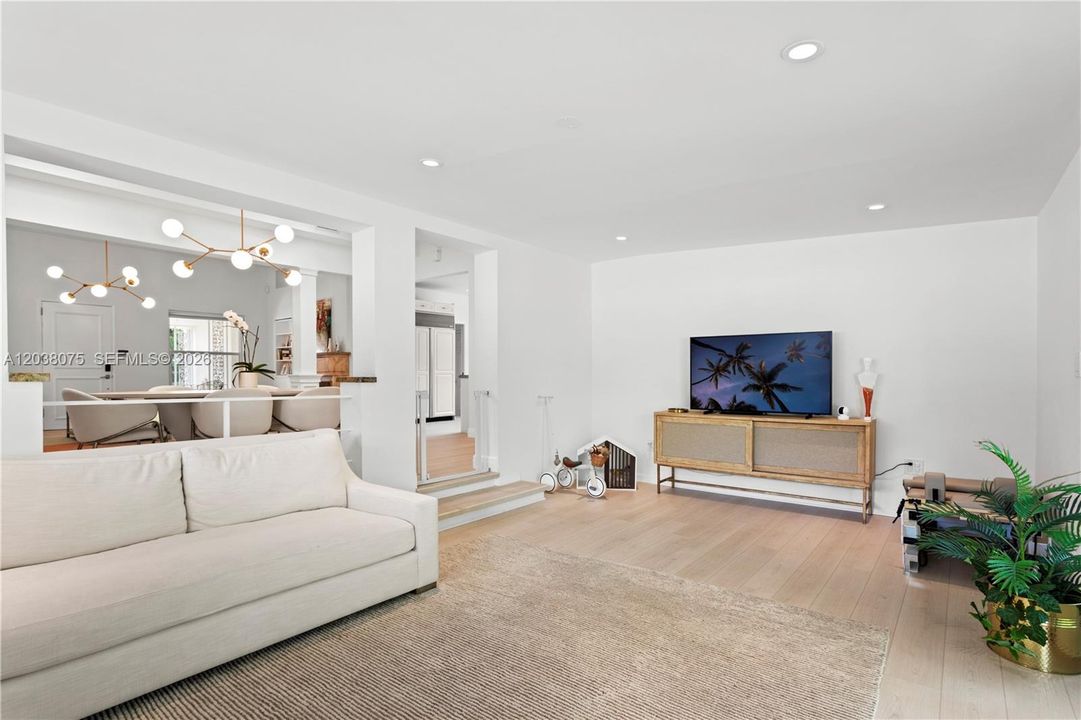 For Sale: $2,100,000 (4 beds, 3 baths, 1974 Square Feet)