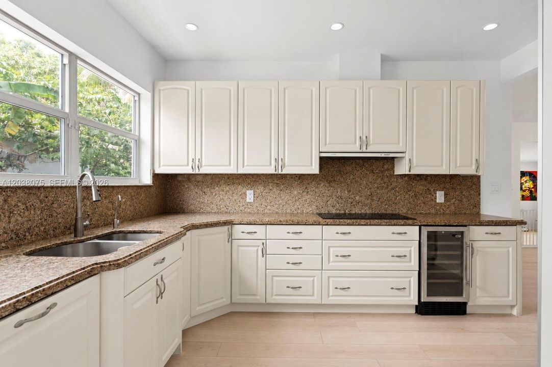 For Sale: $2,100,000 (4 beds, 3 baths, 1974 Square Feet)