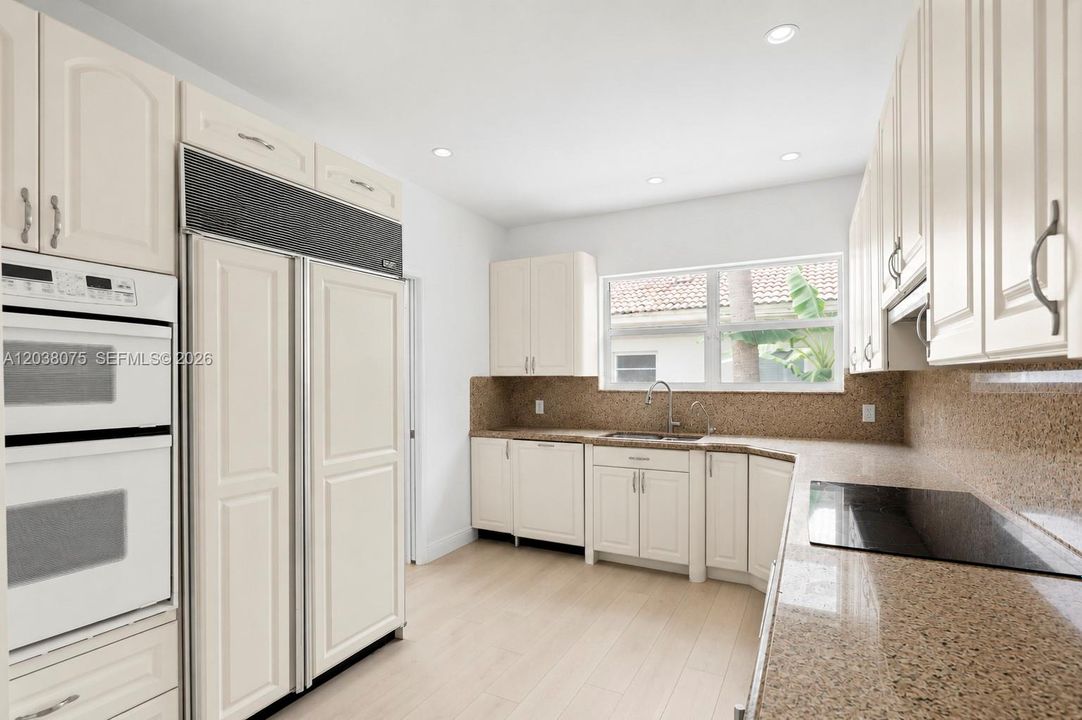 For Sale: $2,100,000 (4 beds, 3 baths, 1974 Square Feet)