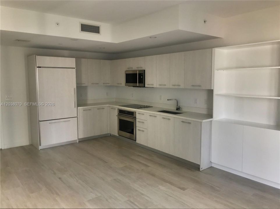 For Rent: $3,200 (1 beds, 1 baths, 541 Square Feet)