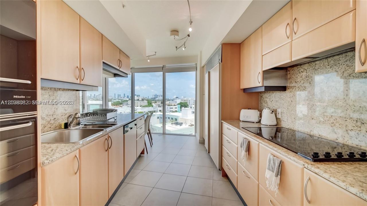 В аренду: $20,000 (2 спален, 2 ванн, 1700 Квадратных фут)
