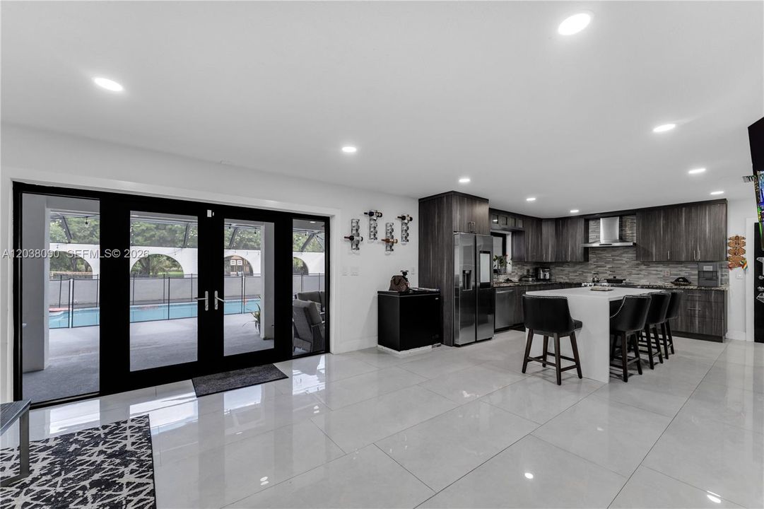 For Sale: $1,900,000 (5 beds, 3 baths, 2191 Square Feet)
