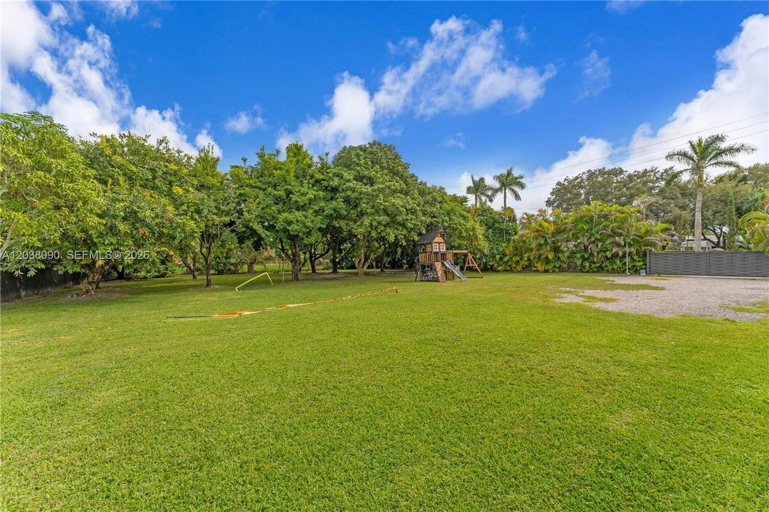 For Sale: $1,900,000 (5 beds, 3 baths, 2191 Square Feet)