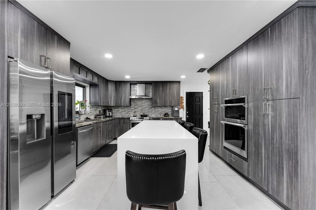 For Sale: $1,900,000 (5 beds, 3 baths, 2191 Square Feet)