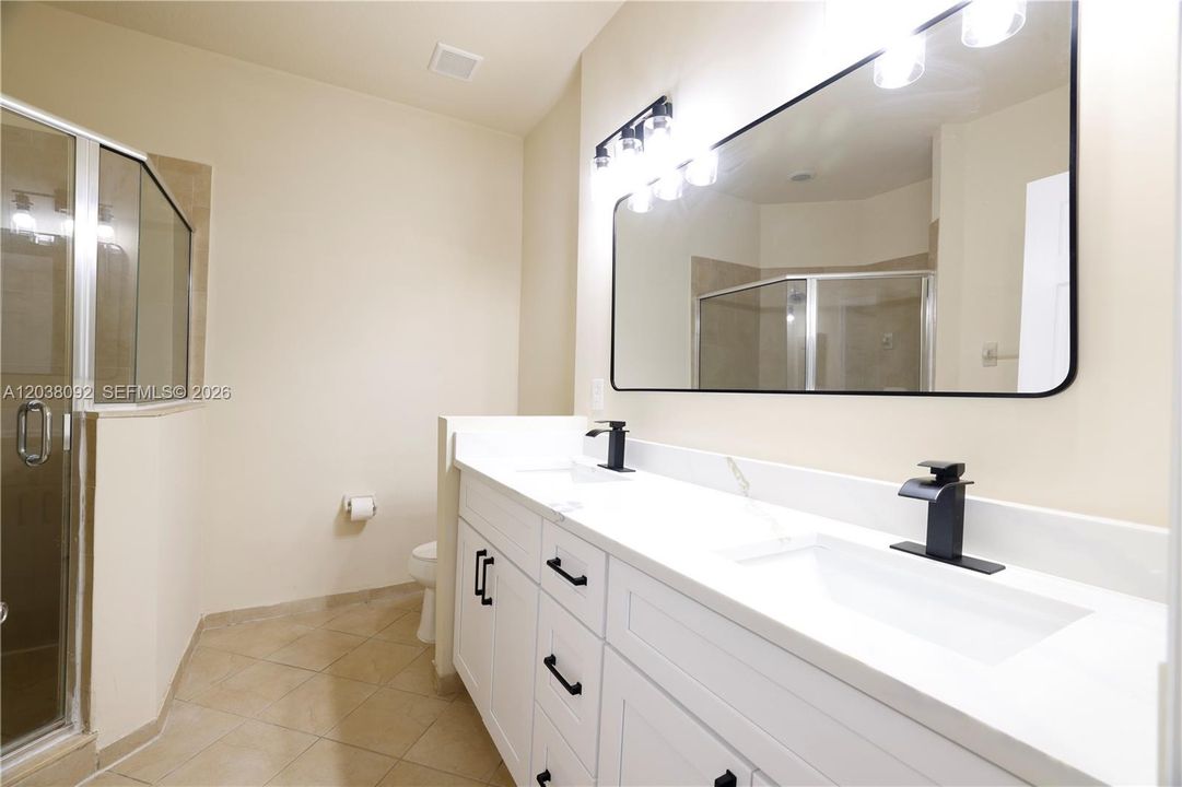 Master Bathroom 2nd Floor