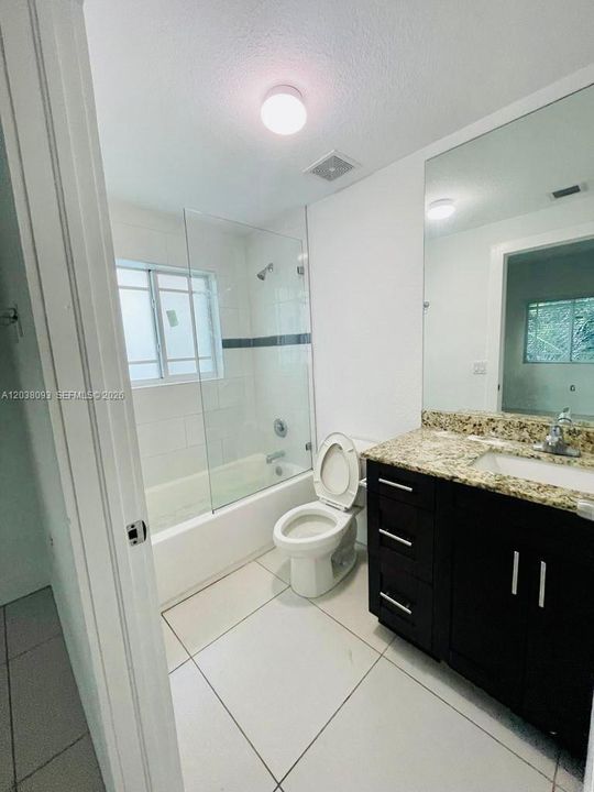 En Renta: $2,400 (2 camas, 2 baños, 807 Pies cuadrados)
