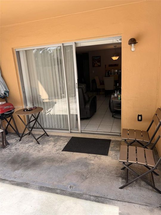 В аренду: $1,850 (1 спален, 1 ванн, 755 Квадратных фут)