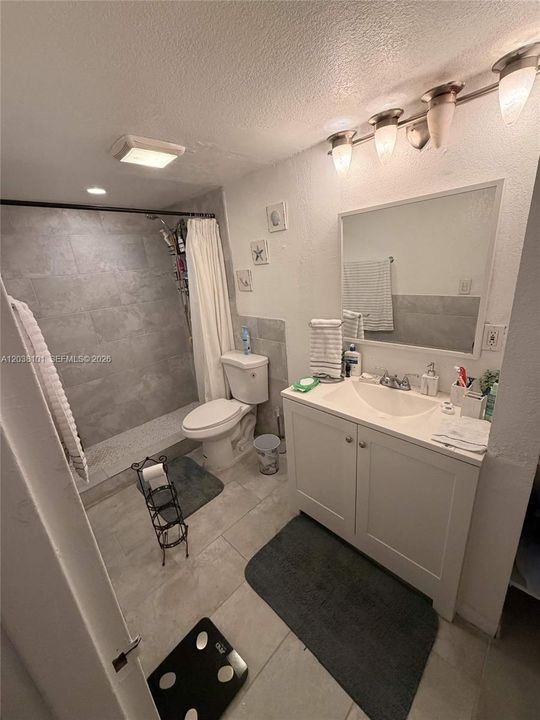 В аренду: $1,850 (1 спален, 1 ванн, 755 Квадратных фут)