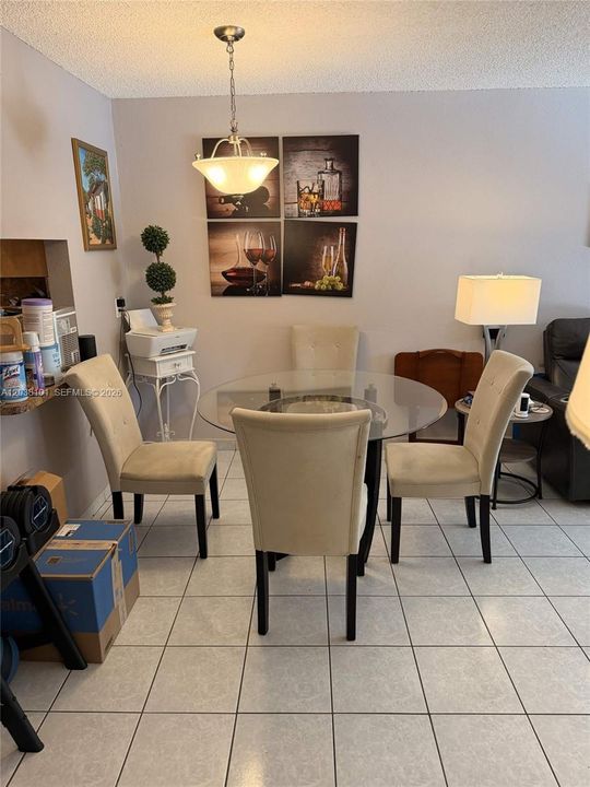В аренду: $1,850 (1 спален, 1 ванн, 755 Квадратных фут)