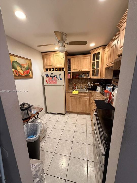 В аренду: $1,850 (1 спален, 1 ванн, 755 Квадратных фут)