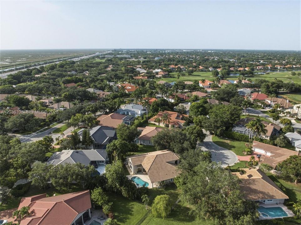 合同活跃: $849,999 (5 贝兹, 4 浴室, 3295 平方英尺)