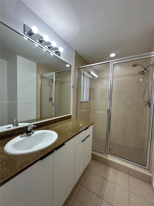 В аренду: $2,850 (2 спален, 2 ванн, 1350 Квадратных фут)