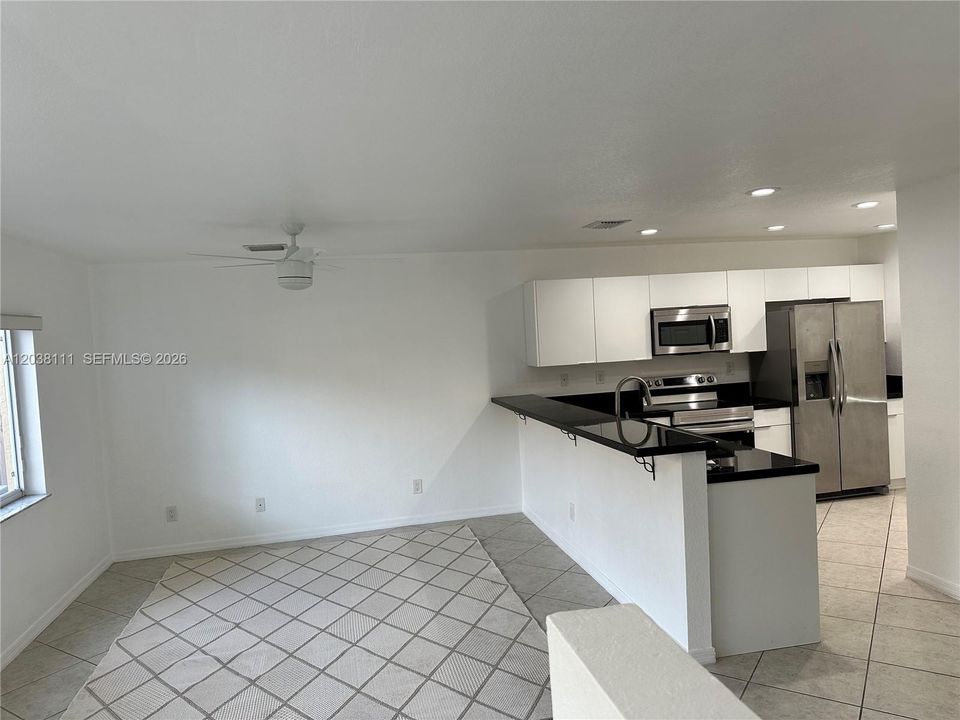 В аренду: $2,850 (2 спален, 2 ванн, 1350 Квадратных фут)