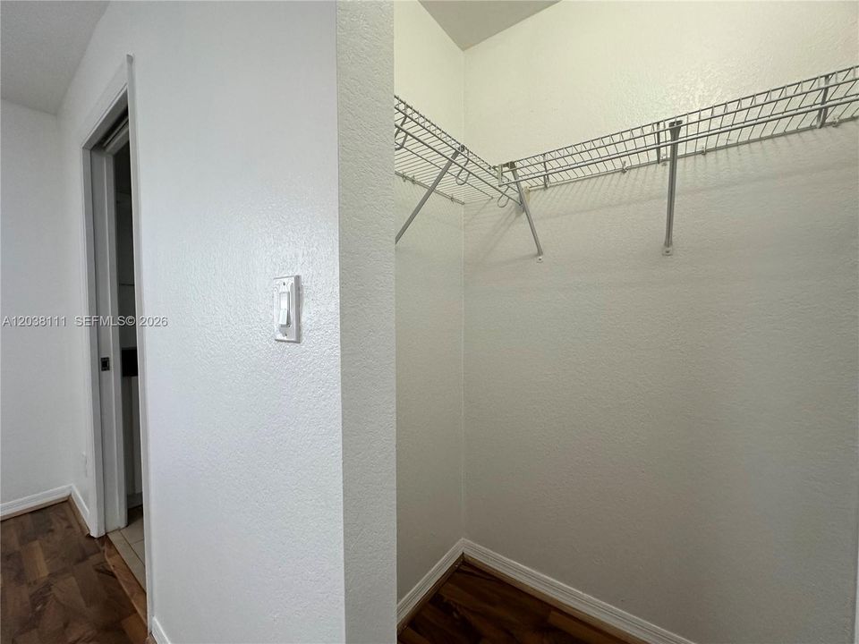 В аренду: $2,850 (2 спален, 2 ванн, 1350 Квадратных фут)