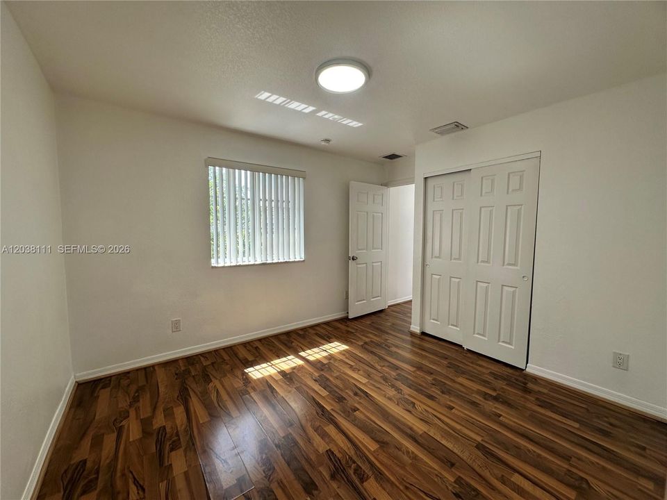 В аренду: $2,850 (2 спален, 2 ванн, 1350 Квадратных фут)