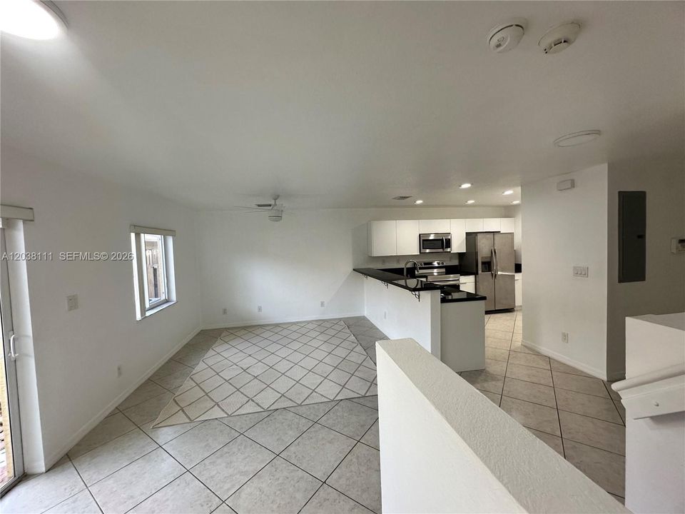 В аренду: $2,850 (2 спален, 2 ванн, 1350 Квадратных фут)