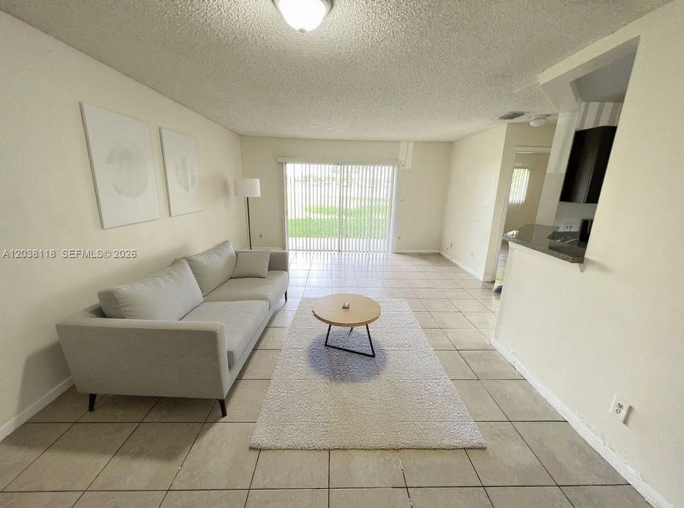 For Sale: $180,000 (2 beds, 2 baths, 1020 Square Feet)