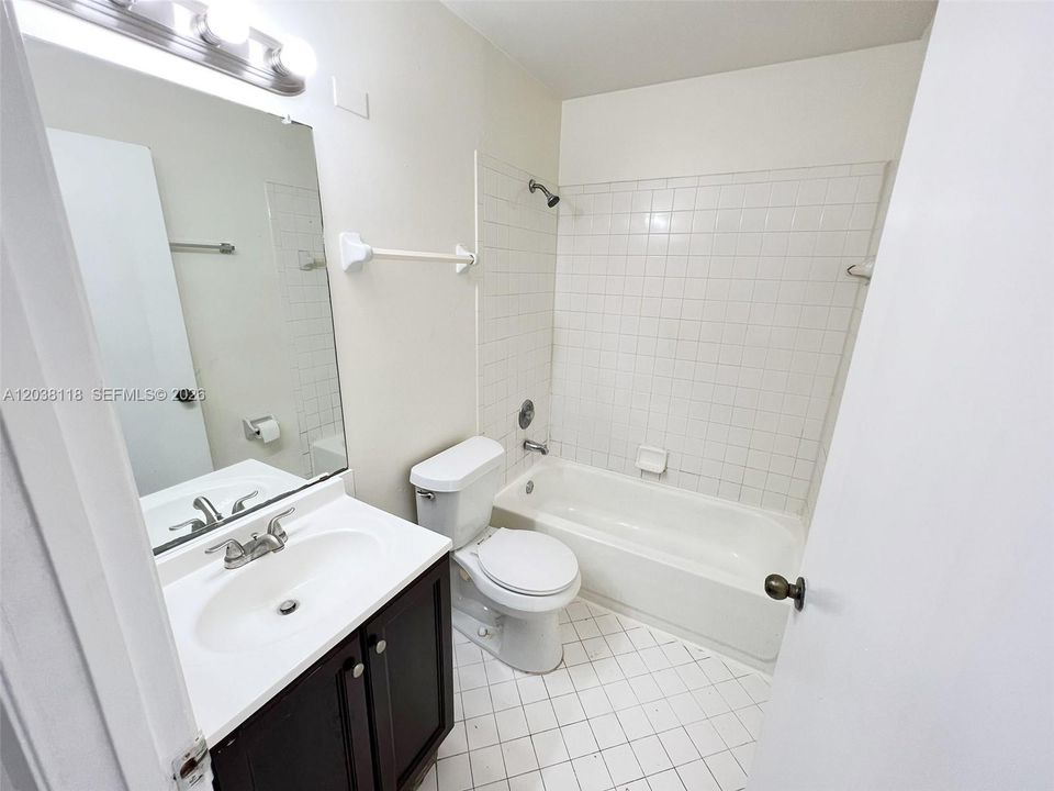 For Sale: $180,000 (2 beds, 2 baths, 1020 Square Feet)