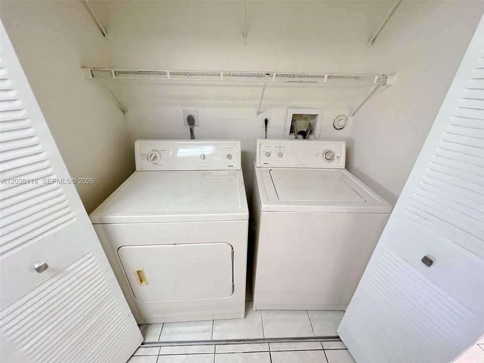 For Sale: $180,000 (2 beds, 2 baths, 1020 Square Feet)