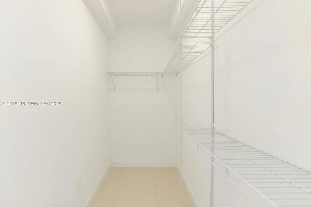 En Renta: $2,556 (2 camas, 2 baños, 1175 Pies cuadrados)