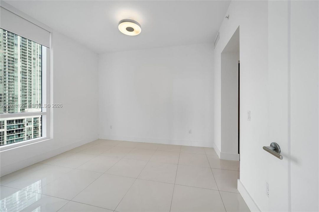 For Sale: $750,000 (2 beds, 2 baths, 1170 Square Feet)