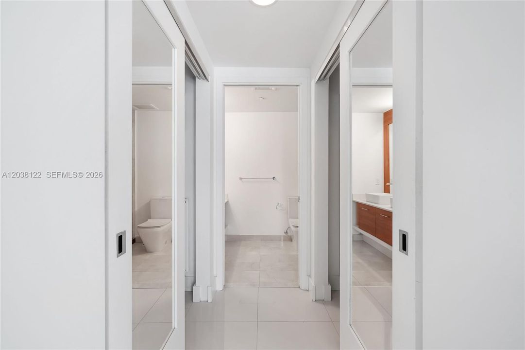 For Sale: $750,000 (2 beds, 2 baths, 1170 Square Feet)