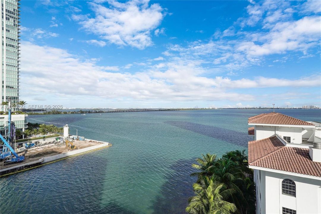 For Sale: $750,000 (2 beds, 2 baths, 1170 Square Feet)