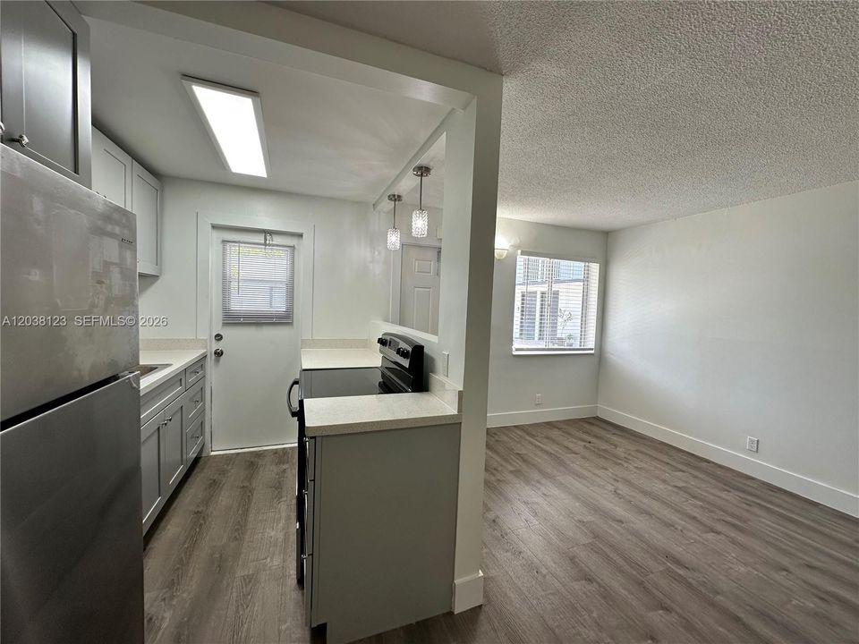 В аренду: $1,625 (1 спален, 1 ванн, 0 Квадратных фут)