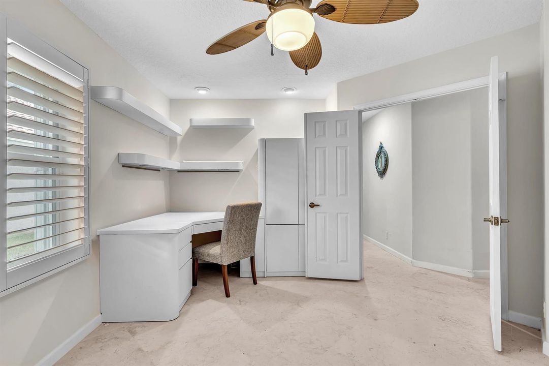 Den/3rd Bedroom