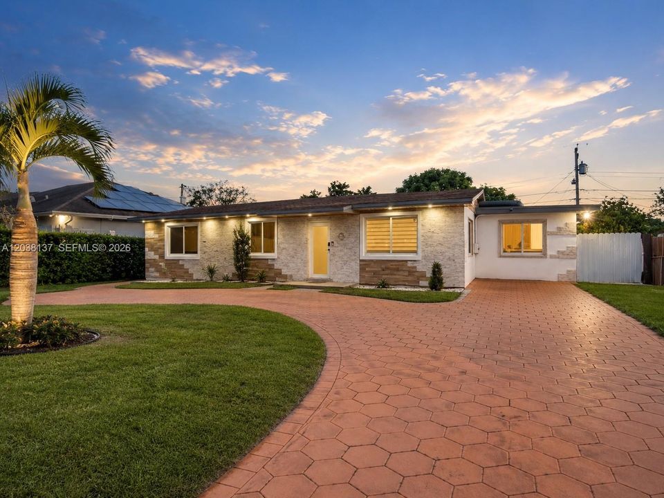 For Sale: $740,000 (4 beds, 4 baths, 1788 Square Feet)