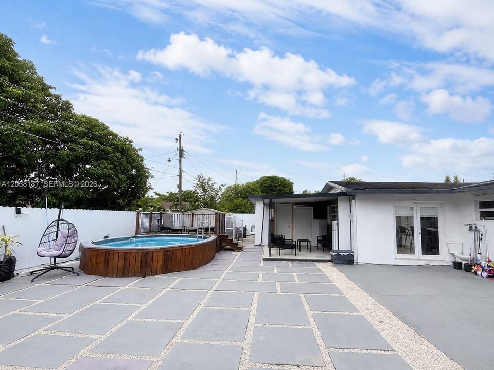 For Sale: $740,000 (4 beds, 4 baths, 1788 Square Feet)