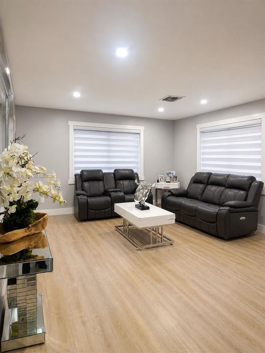 For Sale: $740,000 (4 beds, 4 baths, 1788 Square Feet)