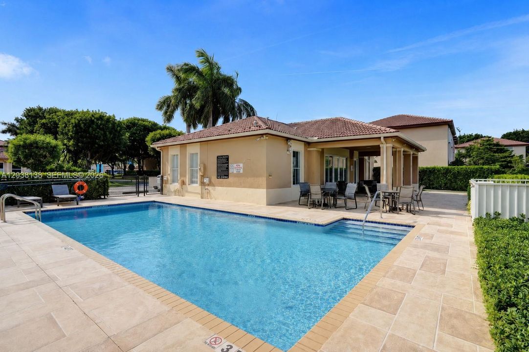 For Rent: $4,500 (3 beds, 2 baths, 2421 Square Feet)