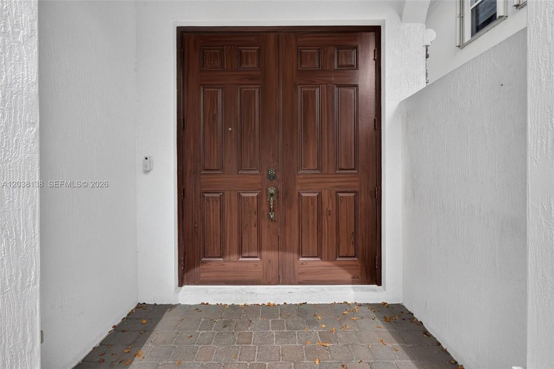For Rent: $4,500 (3 beds, 2 baths, 2421 Square Feet)