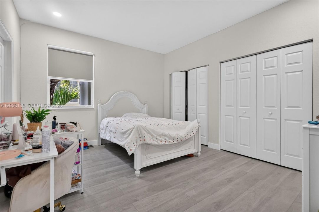 For Rent: $4,500 (3 beds, 2 baths, 2421 Square Feet)