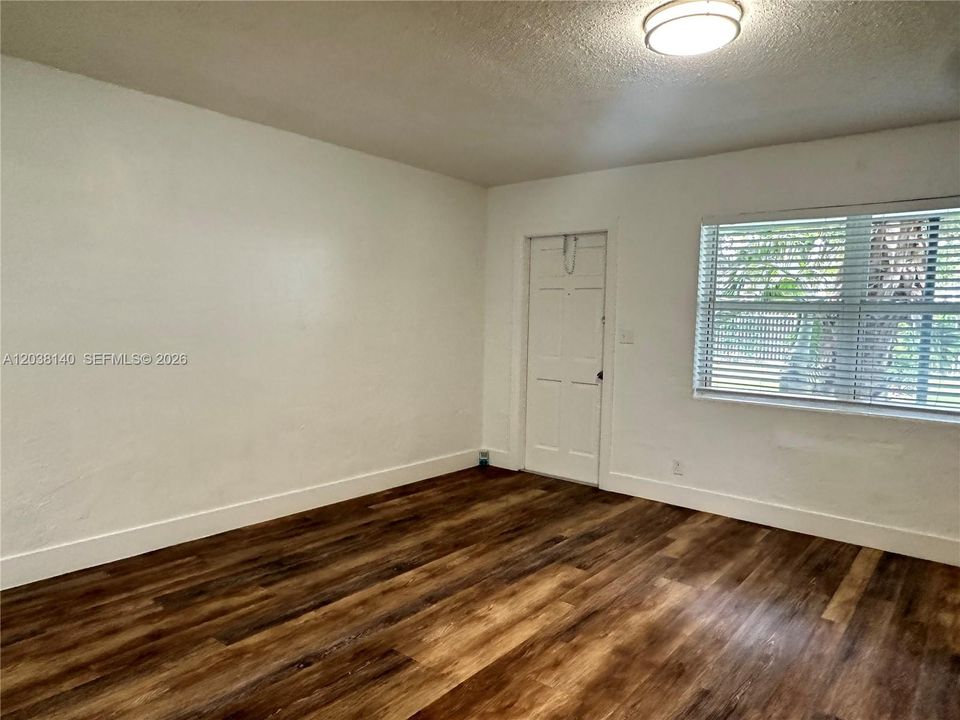 В аренду: $1,450 (0 спален, 1 ванн, 0 Квадратных фут)