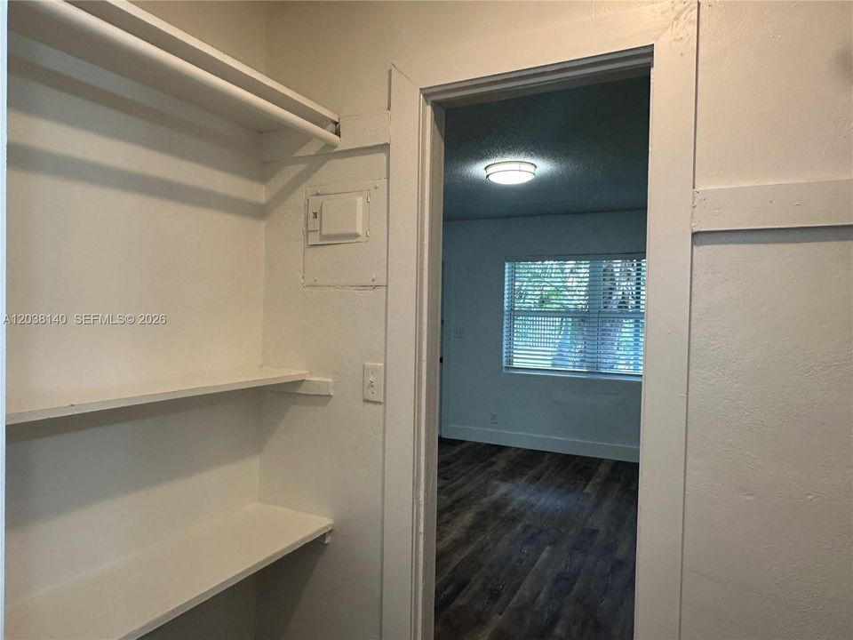 В аренду: $1,450 (0 спален, 1 ванн, 0 Квадратных фут)