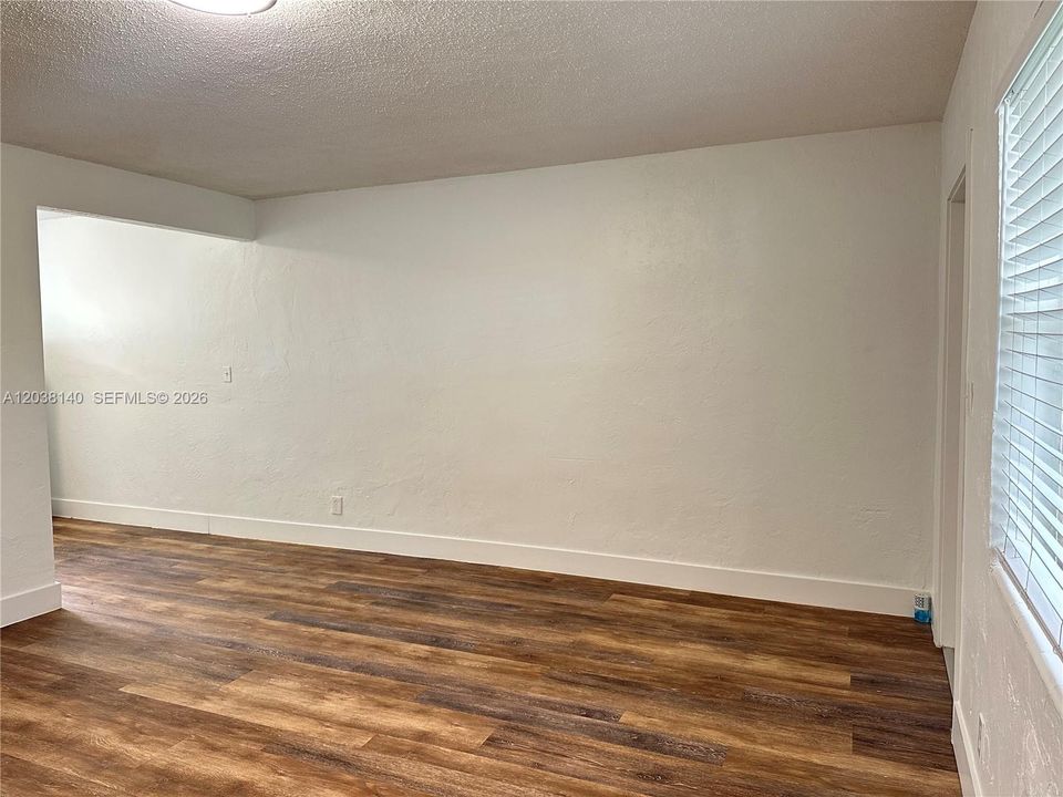 В аренду: $1,450 (0 спален, 1 ванн, 0 Квадратных фут)