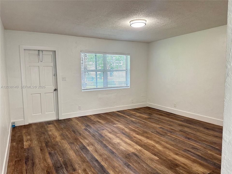 В аренду: $1,450 (0 спален, 1 ванн, 0 Квадратных фут)