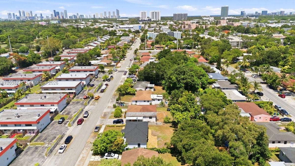 На продажу: $545,000 (4 спален, 2 ванн, 1044 Квадратных фут)