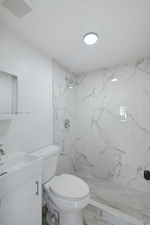 На продажу: $545,000 (4 спален, 2 ванн, 1044 Квадратных фут)