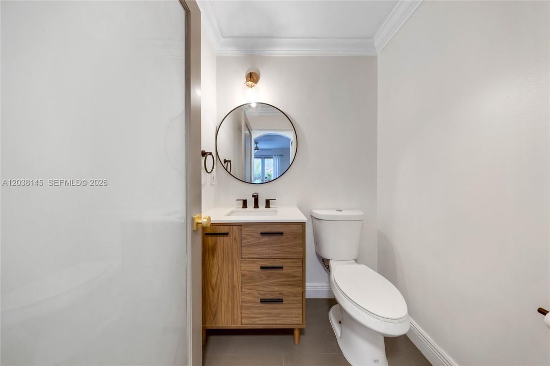 For Rent: $2,850 (2 beds, 2 baths, 980 Square Feet)