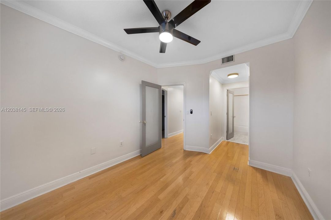 For Rent: $2,850 (2 beds, 2 baths, 980 Square Feet)