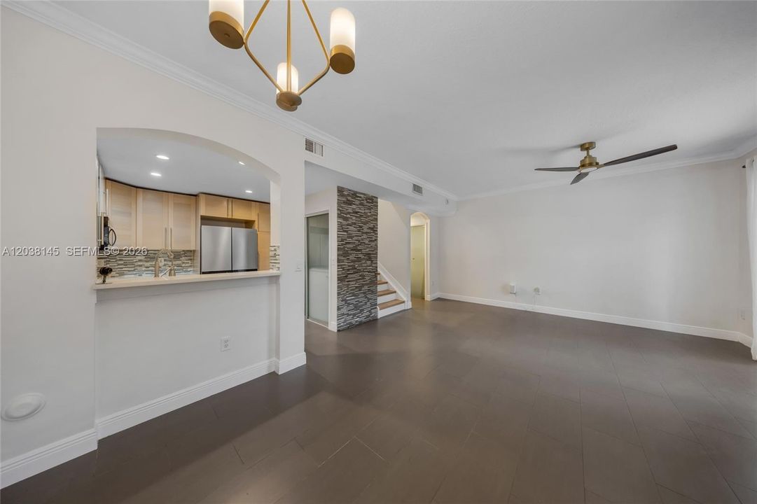 For Rent: $2,850 (2 beds, 2 baths, 980 Square Feet)