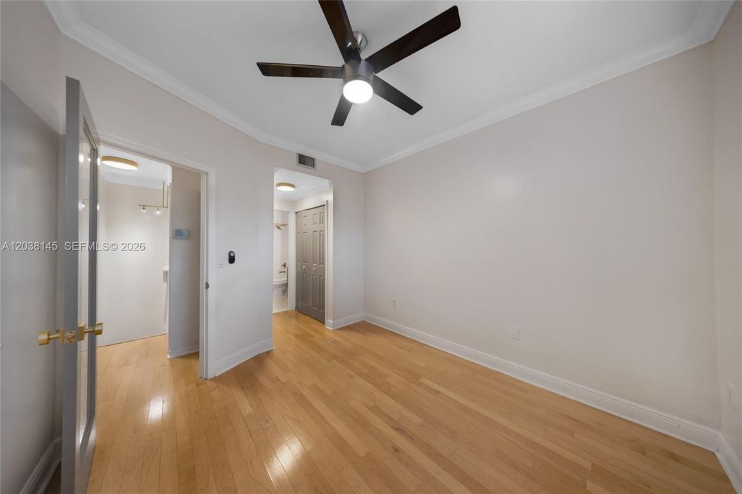 For Rent: $2,850 (2 beds, 2 baths, 980 Square Feet)